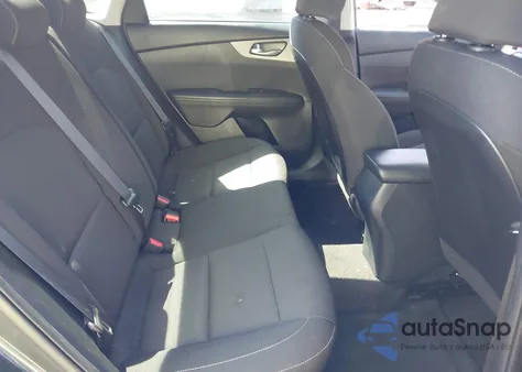 2021 Kia Forte Lxs z USA, uszkodzony, nr VIN 3KPF24AD6ME265211